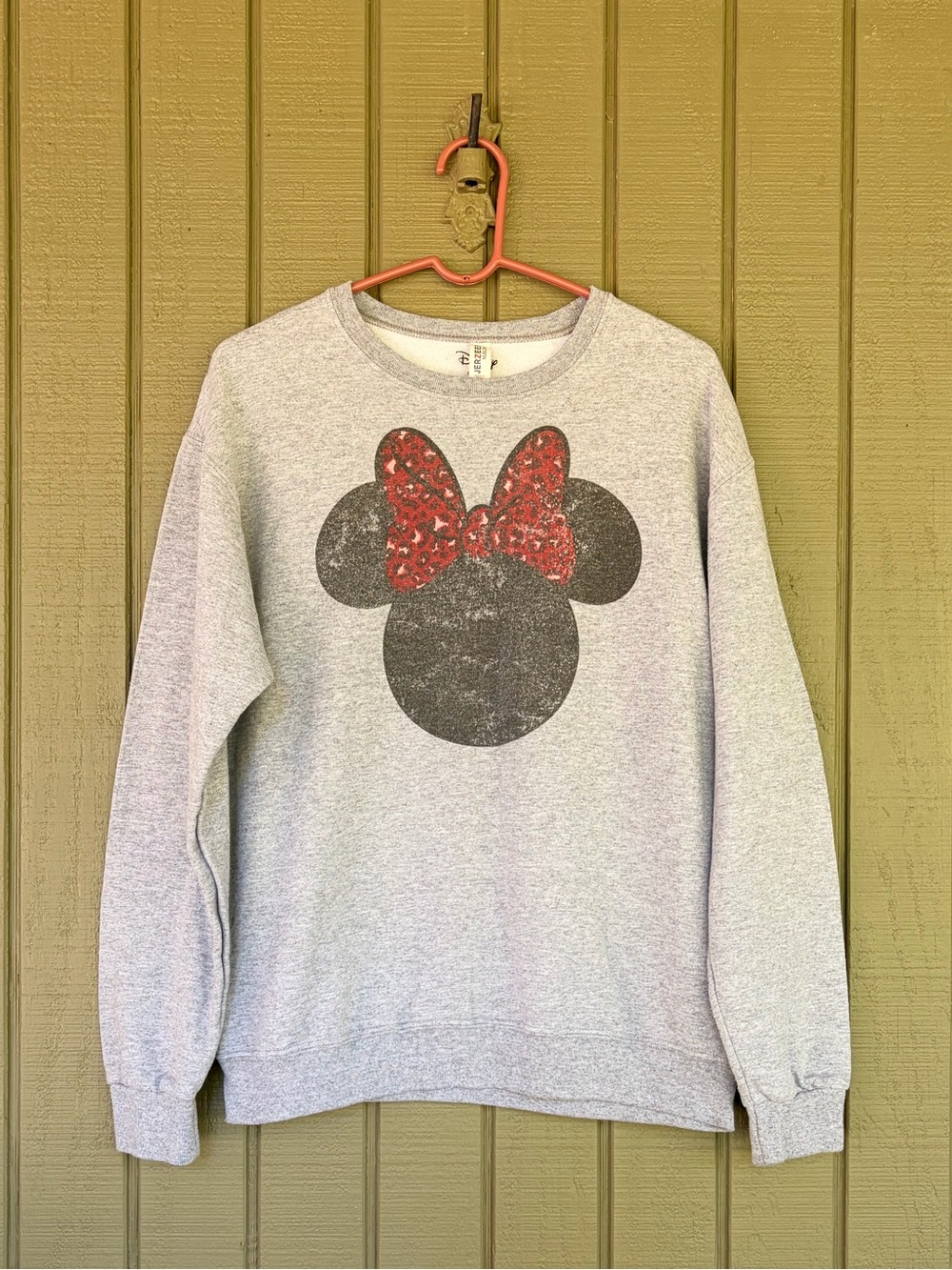 Disney Minnie Mouse Gray Leopard Bow Graphic Crewneck Sweatshirt M